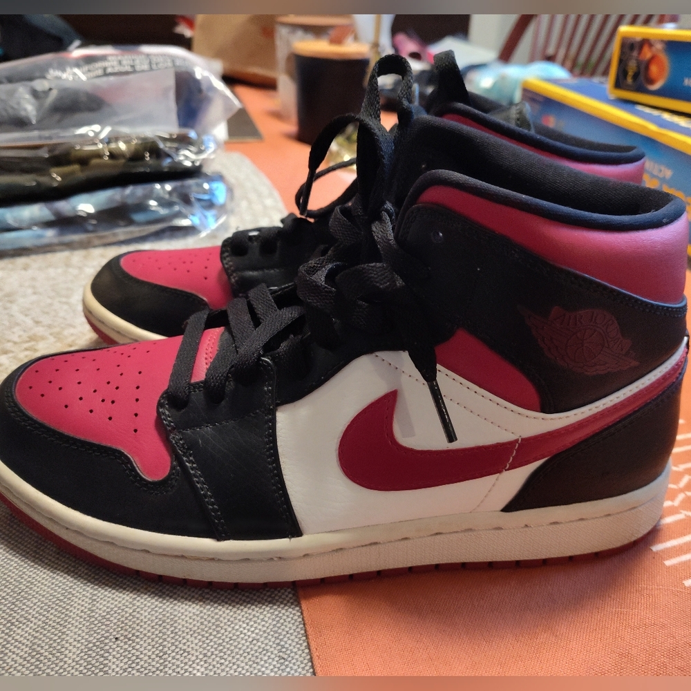 Air Jordan 1 Mid 'Noble Red' Size 8